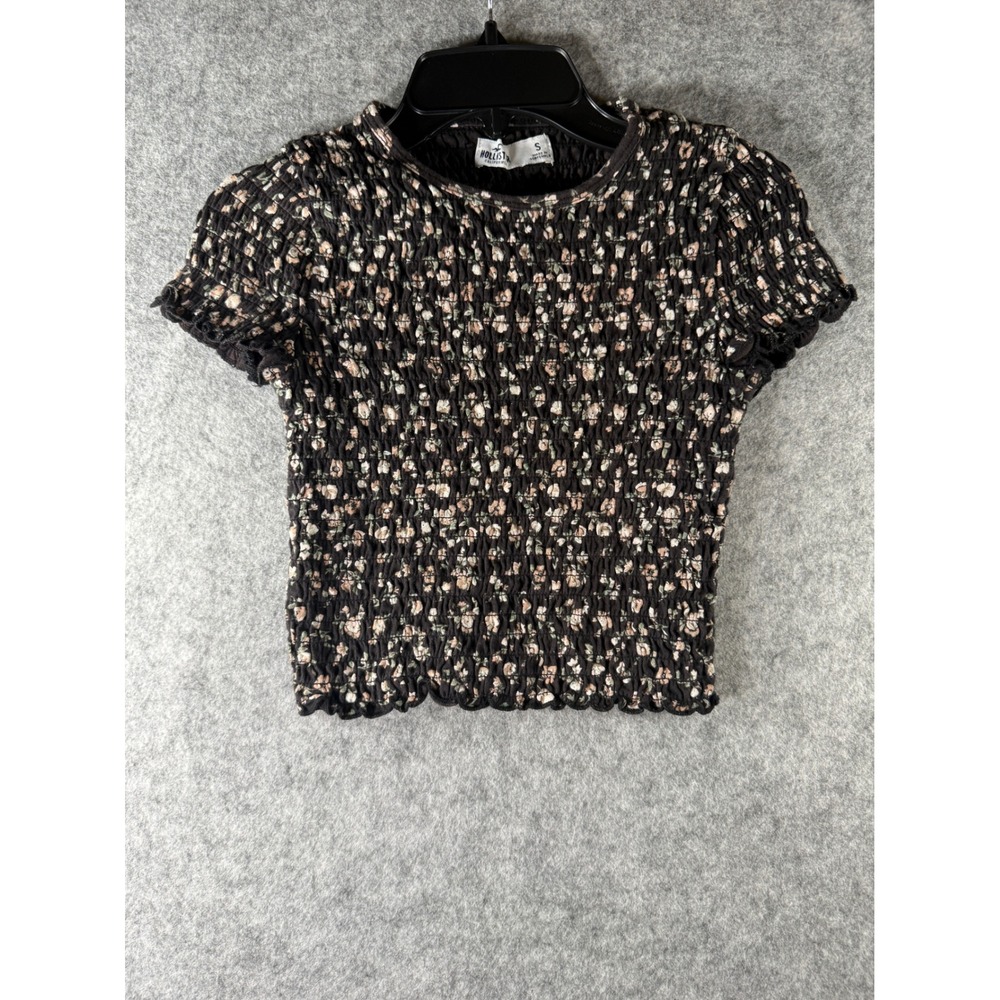 Hollister Smocked Floral Short Sleeve Top Black Small Lettuce Edge Crew Neck